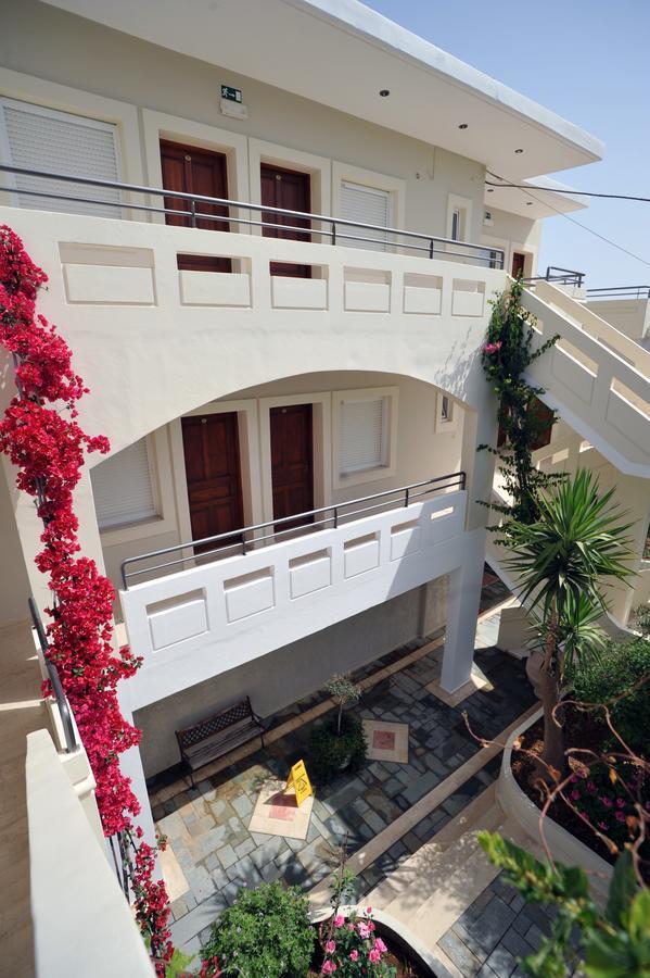 Agia Marina Merabello Apartments מראה חיצוני תמונה