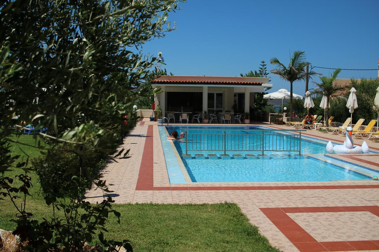 Agia Marina Merabello Apartments מראה חיצוני תמונה