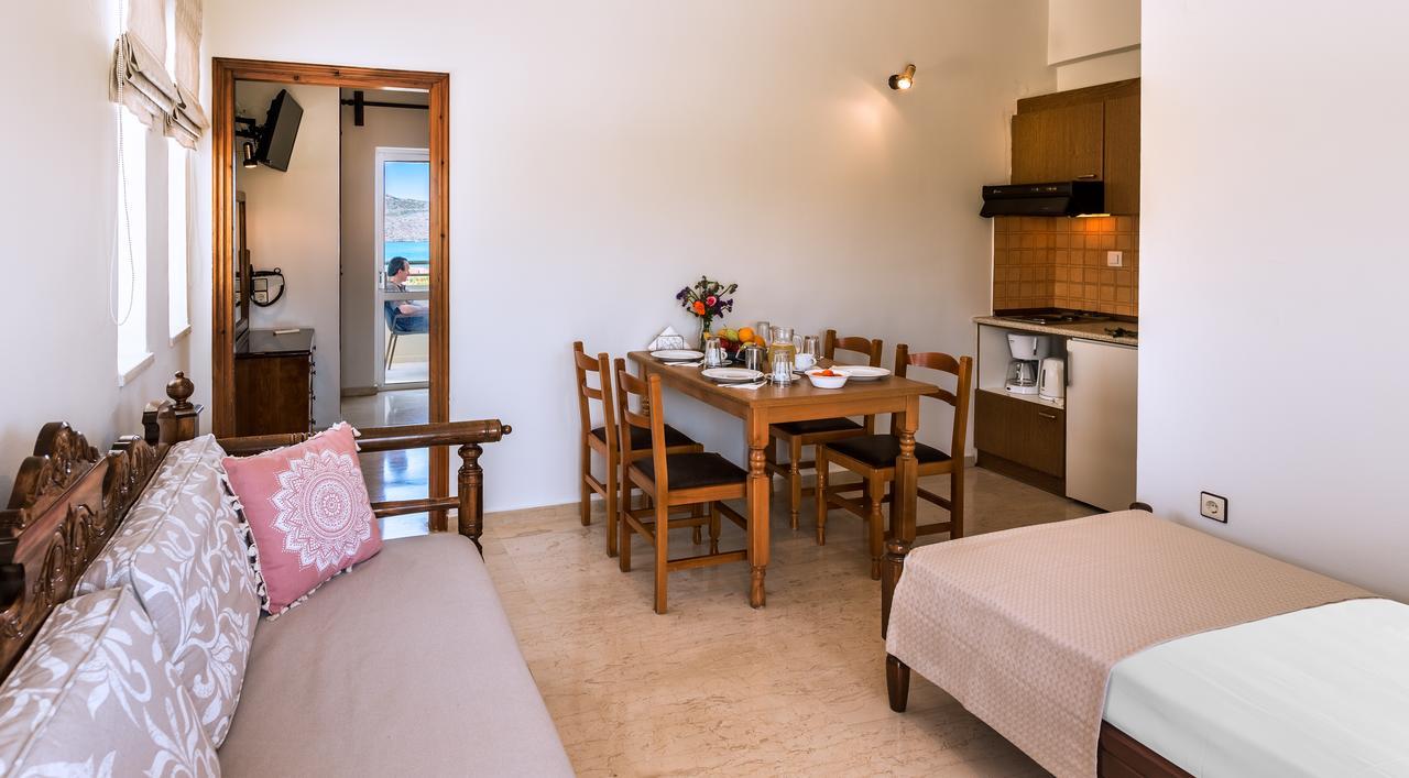 Agia Marina Merabello Apartments מראה חיצוני תמונה